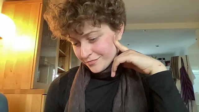 Belindafly online show from May 14, 2026, 3:41 pm