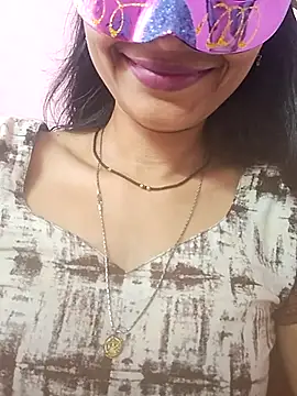 Nandinip2706 online show from June 27, 2026, 10:09 am