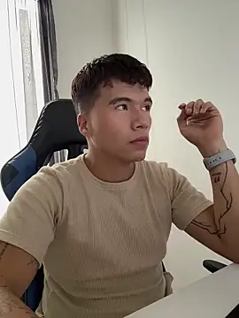 Logan smith1 online show from February 28, 2026, 9:05 pm