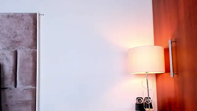 Nia Bunny online show from June 11, 2026, 12:58 pm