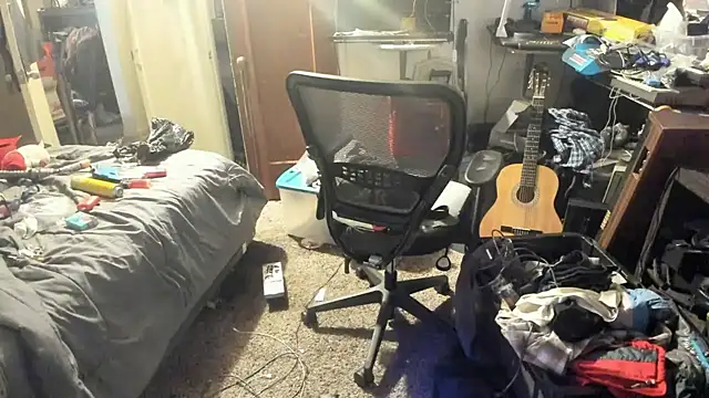 Snapshot of deadpi chatting on December 10, 2024, 4:45 am deadpi online show from December 10, 2024, 4:45 am