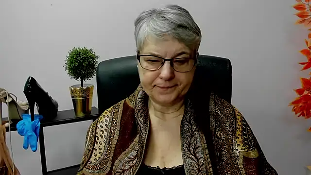 IrisDream online show from February 18, 2025, 7:21 am