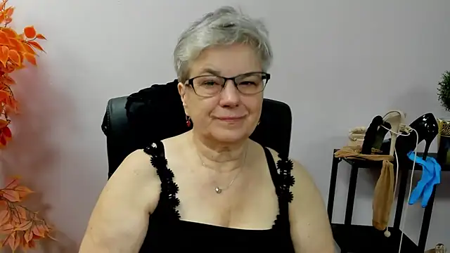 IrisDream online show from October 8, 2025, 6:22 am