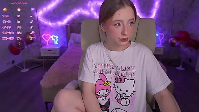 SilverrMoon online show from February 18, 2025, 8:03 pm