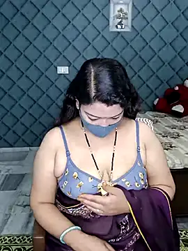 Cute-Raashii online show from March 3, 2025, 4:35 pm