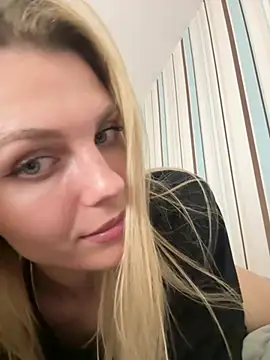 Snapshot of Liya_my chatting on June 17, 2026, 7:59 pm Liya my online show from June 17, 2026, 7:59 pm