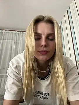 Snapshot of Liya_my chatting on July 14, 2026, 8:03 pm Liya my online show from July 14, 2026, 8:03 pm