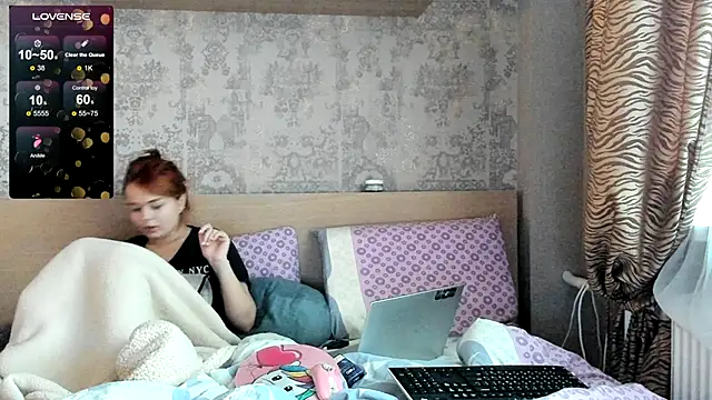 purebeautie13 online show from December 19, 2024, 11:07 am