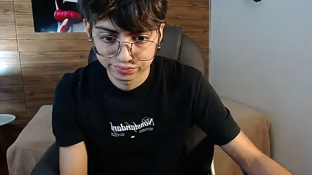 jhoellx online show from November 19, 2025, 7:36 pm