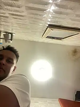 Snapshot of Cristian_099 chatting on February 22, 2026, 2:37 pm Cristian 099 online show from February 22, 2026, 2:37 pm