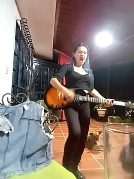 Snapshot of sophie_banger chatting on February 22, 2025, 2:06 am sophie banger online show from February 22, 2025, 2:06 am