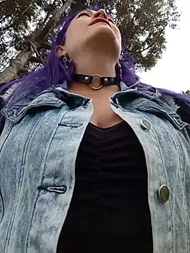 Snapshot of sophie_banger chatting on October 13, 2025, 6:08 pm sophie banger online show from October 13, 2025, 6:08 pm