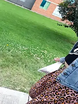 Snapshot of sophie_banger chatting on October 30, 2025, 7:36 pm sophie banger online show from October 30, 2025, 7:36 pm