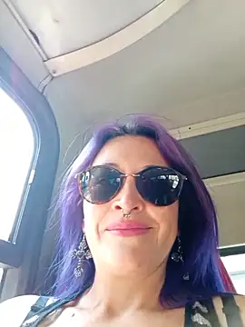 Snapshot of sophie_banger chatting on November 21, 2025, 5:44 pm sophie banger online show from November 21, 2025, 5:44 pm