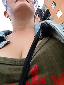 Snapshot of sophie_banger chatting on November 29, 2025, 8:34 pm sophie banger online show from November 29, 2025, 8:34 pm