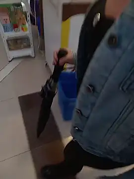 Snapshot of sophie_banger chatting on February 24, 2026, 8:51 pm sophie banger online show from February 24, 2026, 8:51 pm