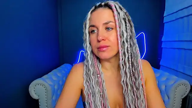 rock n roxy online show from November 18, 2025, 1:33 am