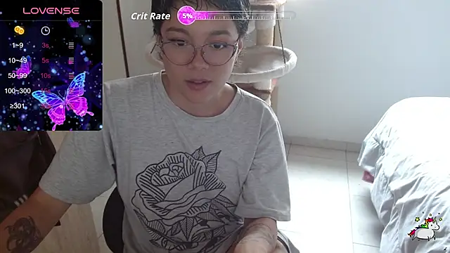 TRIXIE TANG28 online show from October 9, 2025, 3:10 pm