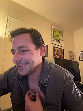 defbond420 online show from November 17, 2025, 9:09 pm