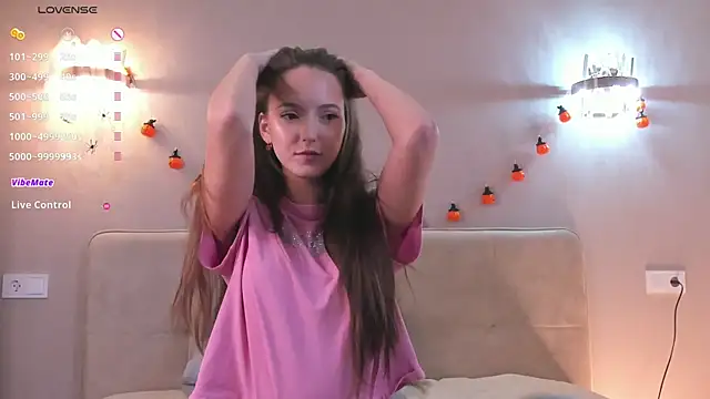 Snapshot of PetraBawden chatting on November 17, 2025, 9:04 am PetraBawden online show from November 17, 2025, 9:04 am