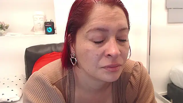 eva twiss online show from November 18, 2025, 12:31 pm