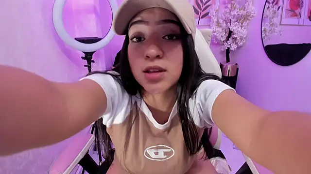 Zafiro t18 online show from December 18, 2024, 10:35 pm