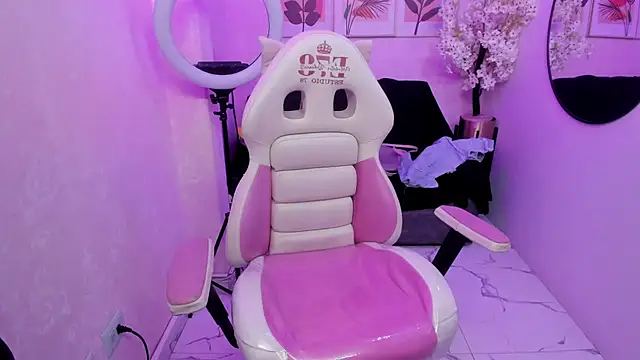 Zafiro t18 online show from December 19, 2024, 6:12 pm