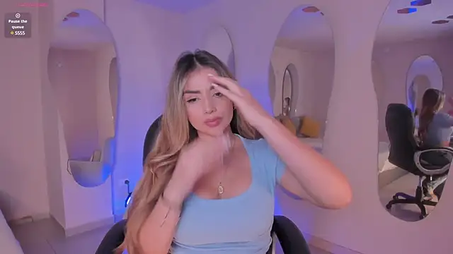 ChloePreston  online show from March 5, 2025, 4:57 pm