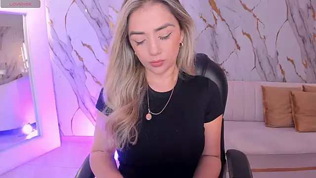 ChloePreston  online show from February 11, 2026, 11:15 am