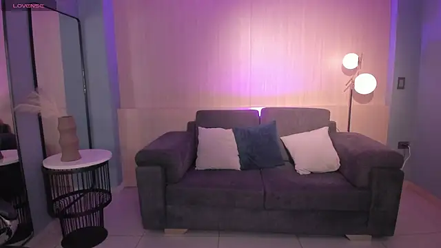 ChloePreston  online show from April 7, 2026, 10:48 am