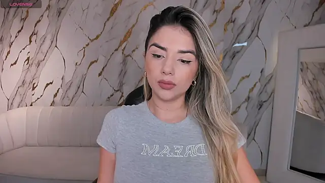 ChloePreston  online show from May 30, 2026, 11:07 am