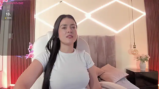 Snapshot of BellaClaiir chatting on January 12, 2026, 3:28 pm BellaClaiir online show from January 12, 2026, 3:28 pm