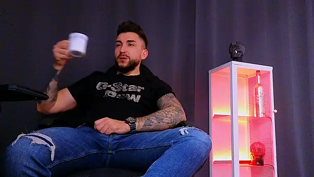 MightyAaron66 online show from February 14, 2025, 2:50 am