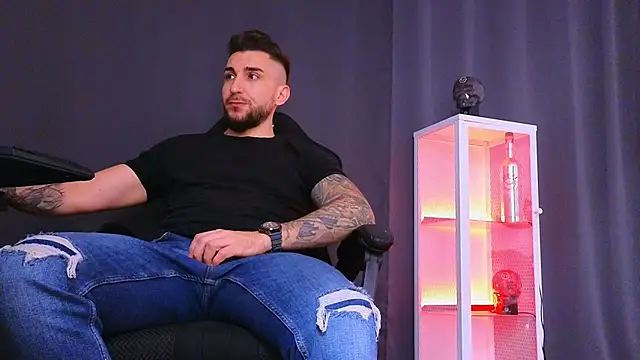 MightyAaron66 online show from February 19, 2025, 8:55 am