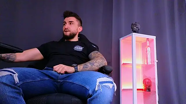 MightyAaron66 online show from March 7, 2025, 1:29 pm