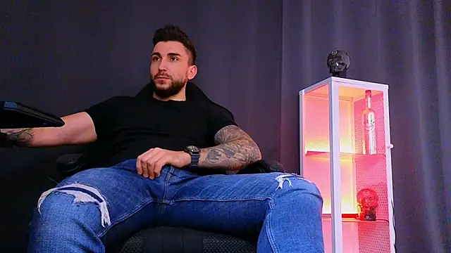 MightyAaron66 online show from March 9, 2025, 9:46 am