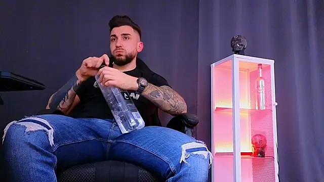 MightyAaron66 online show from March 11, 2025, 11:01 am