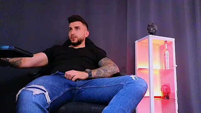 MightyAaron66 online show from March 12, 2025, 12:36 pm