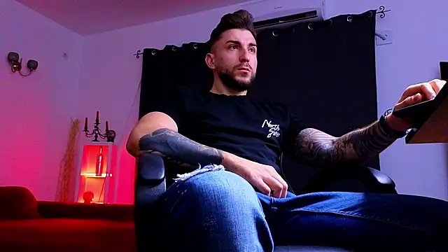 MightyAaron66 online show from September 29, 2025, 2:38 am