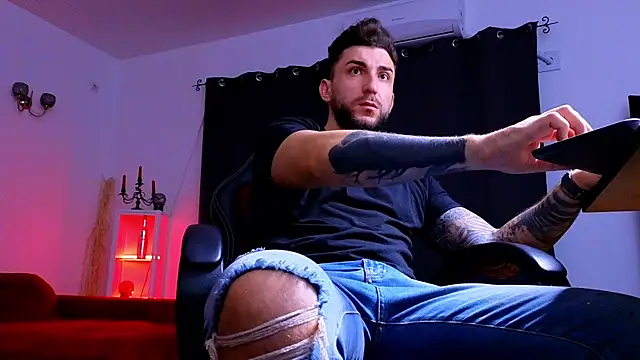 MightyAaron66 online show from October 22, 2025, 4:13 am