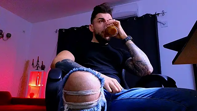 Snapshot of MightyAaron66 chatting on January 6, 2026, 3:32 am MightyAaron66 online show from January 6, 2026, 3:32 am