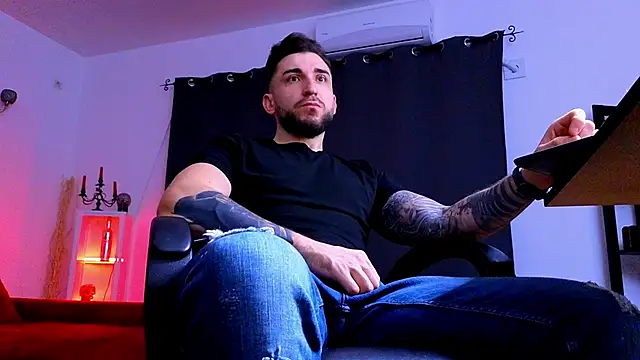 Snapshot of MightyAaron66 chatting on February 6, 2026, 3:55 am MightyAaron66 online show from February 6, 2026, 3:55 am