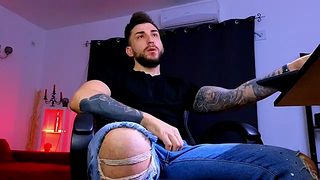 Snapshot of MightyAaron66 chatting on February 13, 2026, 3:24 am MightyAaron66 online show from February 13, 2026, 3:24 am