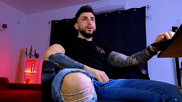 Snapshot of MightyAaron66 chatting on February 25, 2026, 2:32 am MightyAaron66 online show from February 25, 2026, 2:32 am