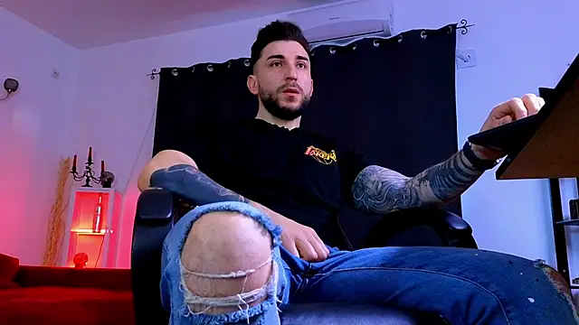 MightyAaron66 online show from April 10, 2026, 4:28 am