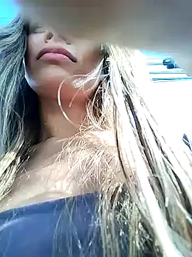 cuteluci  online show from January 23, 2025, 7:51 pm