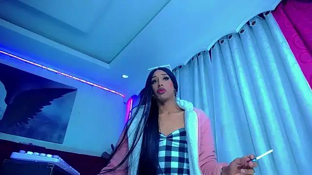 NahomiCamper online show from September 13, 2025, 11:48 pm