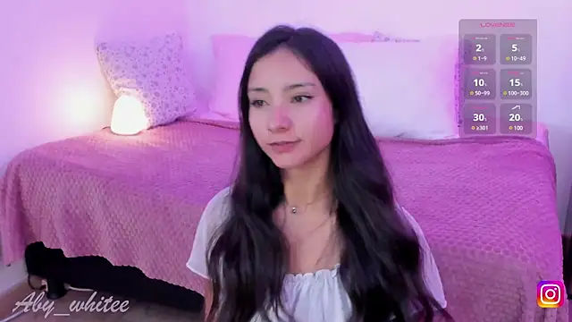 AbyWhitee online show from January 5, 2025, 7:28 am