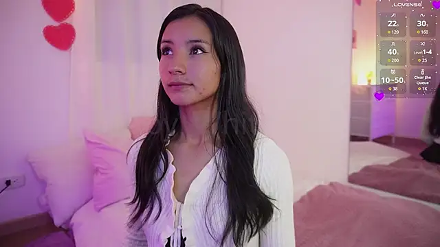 AbyWhitee online show from April 16, 2026, 5:19 am