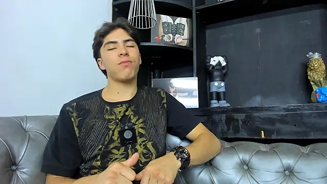 Snapshot of HeellBoy_ chatting on November 5, 2025, 9:26 pm HeellBoy online show from November 5, 2025, 9:26 pm